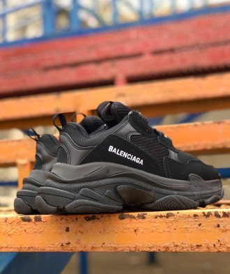 Кроссовки мужские черные Balenciaga Triple S (03340) 
Легендарная модель обуви Б. . фото 7