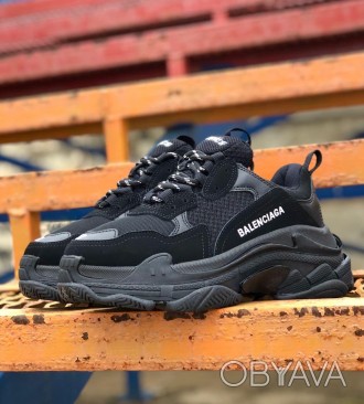 Кроссовки мужские черные Balenciaga Triple S (03340) 
Легендарная модель обуви Б. . фото 1