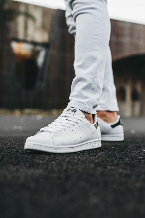 Кроссовки женские белые Adidas Stan Smith
Любимые многими женские кроссовки Адид. . фото 4