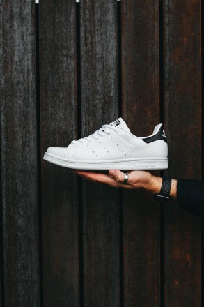 Кроссовки женские белые Adidas Stan Smith
Любимые многими женские кроссовки Адид. . фото 10