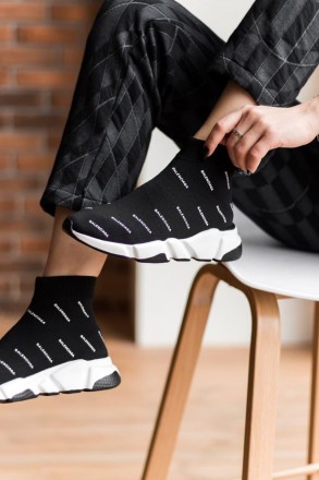 Кроссовки женские черные Balenciaga Speed Trainer Black Logo
Шикарные женские кр. . фото 9