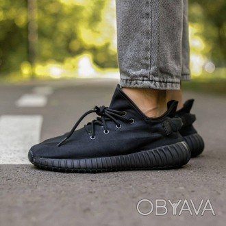 Кроссовки мужские черные Yeezy Boost 350 V2 
Однотонные черные мужские кроссовки. . фото 1