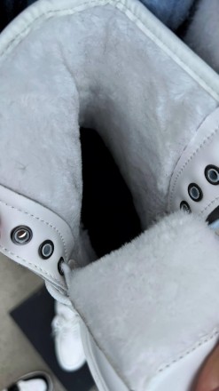 
Женские ботинки белые зимние Dr. Martens
Dr. Martens — это лучшая обувь в мире,. . фото 9