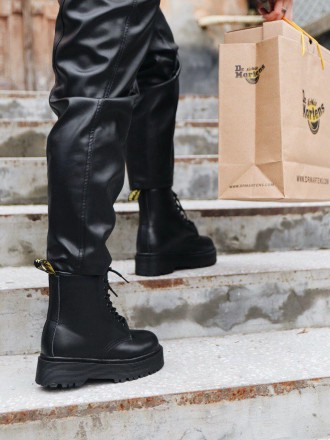 Женские ботинки черные зимние Dr. Martens 
Dr. Martens — это лучшая обувь в мире. . фото 9