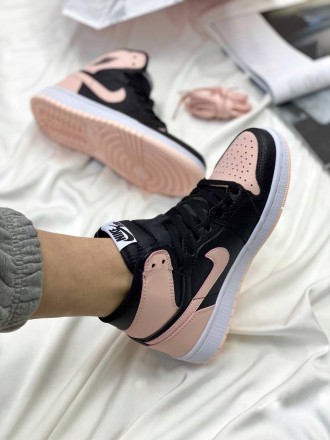 Кроссовки женские черные Nike Air Jordan 1 
Стильная черная расцветка с розовыми. . фото 8