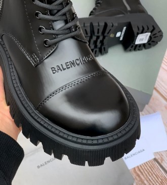 Женские ботинки черные Balenciaga Tractor
Женские ботинки Баленсиага Бутс в одно. . фото 6
