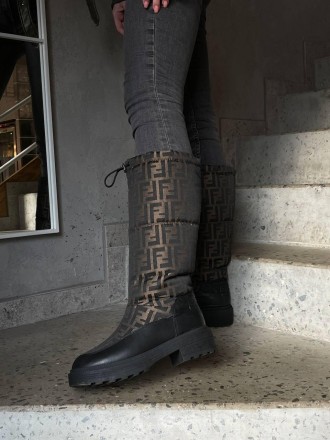 Ботинки женские черные Fendi Boots HIgh Black Brown Winter Fur
Женские ботинки Ф. . фото 4