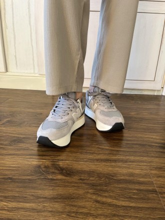 Кроссовки женские серые New Balance 574+ Artic Grey
Женские кроссовки Нью Беленс. . фото 9