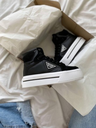 Кроссовки женские черные Prada Macro Re-Nylon Brushed Leather Sneakers Black Whi. . фото 2