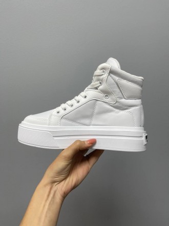 Кроссовки женские белые Prada Macro Re-Nylon Brushed Leather Sneakers White No L. . фото 9