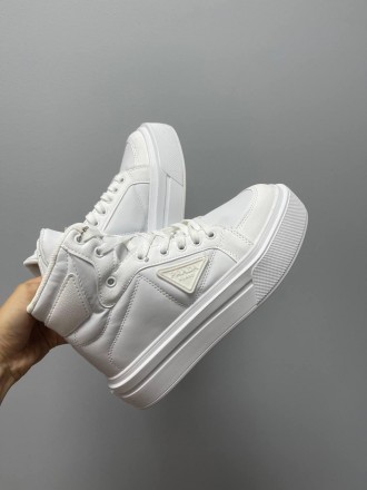 Кроссовки женские белые Prada Macro Re-Nylon Brushed Leather Sneakers White No L. . фото 6