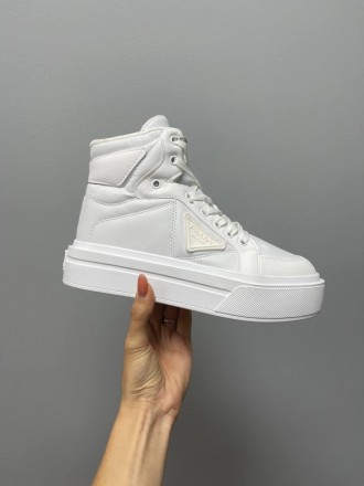Кроссовки женские белые Prada Macro Re-Nylon Brushed Leather Sneakers White No L. . фото 3