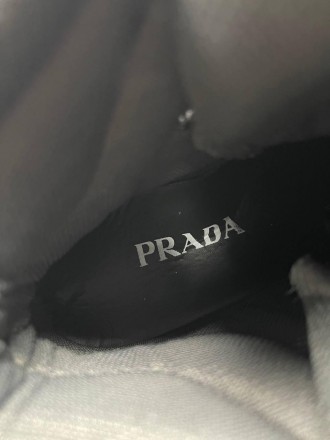 Кроссовки женские серые Prada Macro Re-Nylon Brushed Leather Sneakers Grey
Женск. . фото 8