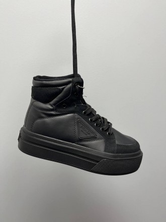 Кроссовки женские черные Prada Macro Re-Nylon Brushed Leather Sneakers Black
Жен. . фото 6