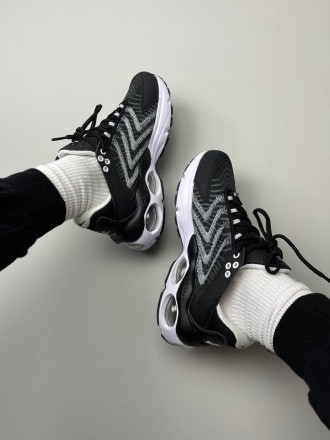Кроссовки мужские черные Nike Air Max TW Black White
Мужские повседневные кроссо. . фото 6
