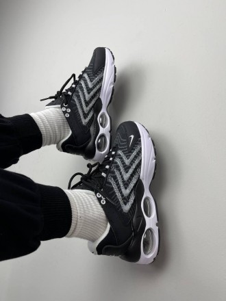 Кроссовки мужские черные Nike Air Max TW Black White
Мужские повседневные кроссо. . фото 3