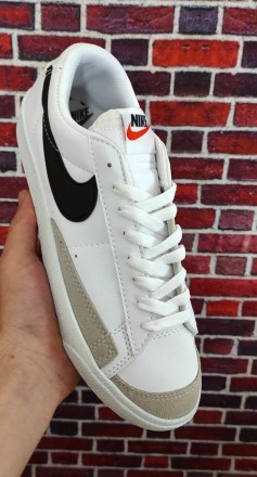 Кроссовки женские белые Nike Blazer Low 77 Vintage White
Женские кроссовки Найк . . фото 3