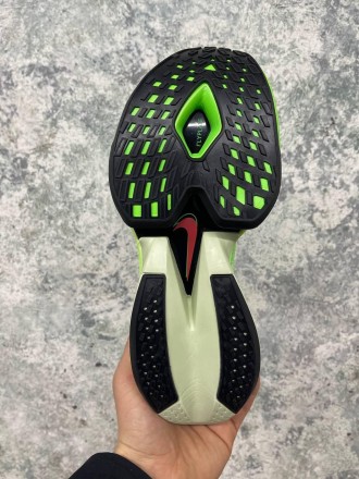 Кроссовки мужские зеленые Nike Air Zoom Alphafly Next% 2 Gree
Потрясающая модель. . фото 5