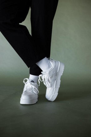 Кроссовки женские белые Nike Dunk Disrupt White
Женские кроссовки Найк Данк Диср. . фото 6