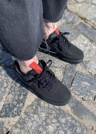 Кроссовки мужские черные Nike Air Force Black Orange
Повседневные мужские кроссо. . фото 9