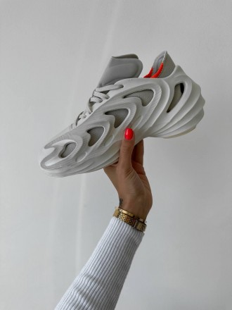 Кроссовки мужские белые Adidas AdiFOM Q White Grey Orange
Белые мужские спортивн. . фото 2