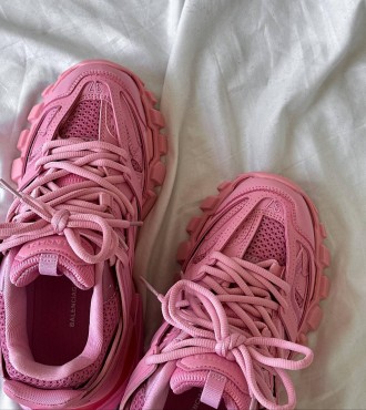 Кроссовки женские розовые Balenciaga Track 3.0 Pink
Превосходные женские кроссов. . фото 9