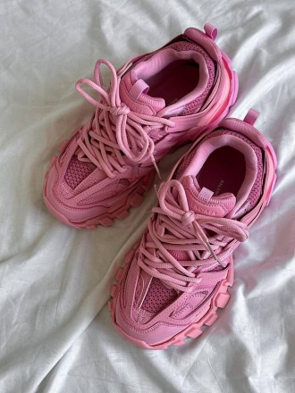 Кроссовки женские розовые Balenciaga Track 3.0 Pink
Превосходные женские кроссов. . фото 3
