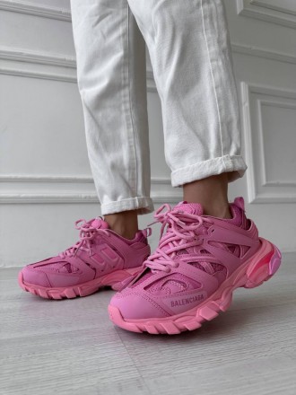 Кроссовки женские розовые Balenciaga Track 3.0 Pink
Превосходные женские кроссов. . фото 2
