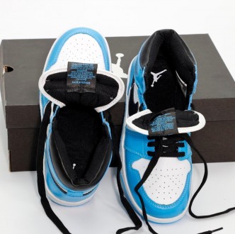 Кроссовки мужские синие Jordan 1 Retro High Blue White
Невероятно стильная синяя. . фото 11