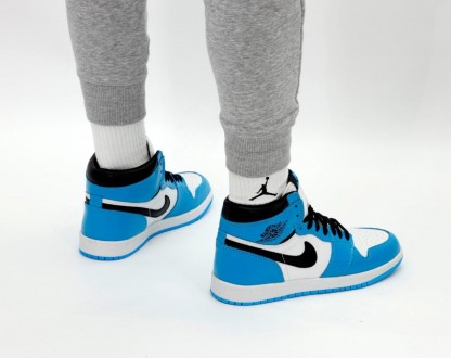 Кроссовки мужские синие Jordan 1 Retro High Blue White
Невероятно стильная синяя. . фото 6
