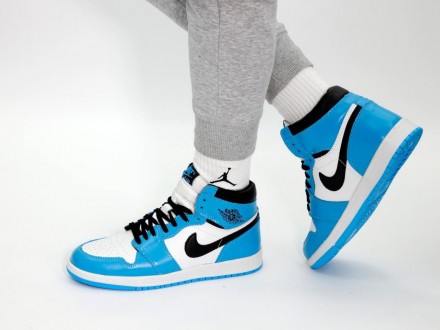 Кроссовки мужские синие Jordan 1 Retro High Blue White
Невероятно стильная синяя. . фото 7