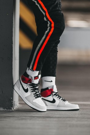 Кроссовки мужские белые Jordan 1 High Retro “Light Smoke Grey” (04732). Київ. фото 1 Кроссовки мужские белые Jordan 1 High Retro “Light Smoke Grey” (04732). Київ. фото 1
