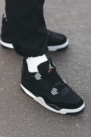 Кроссовки мужские черные Jordan 4 Black Canvas
Черные мужские спортивные кроссов. . фото 2