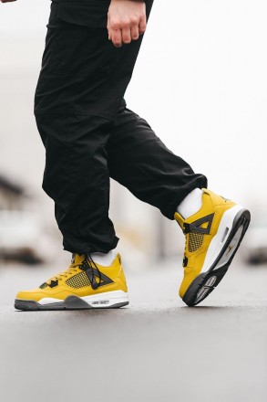 Кроссовки мужские желтые Jordan 4 Retro SE Yellow
Яркая и невероятно стильная ра. . фото 3