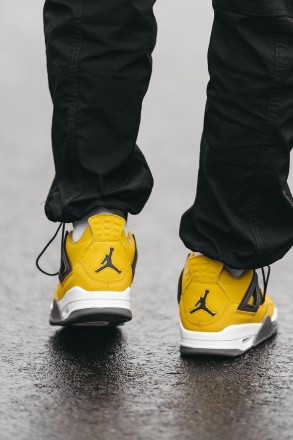 Кроссовки мужские желтые Jordan 4 Retro SE Yellow
Яркая и невероятно стильная ра. . фото 9
