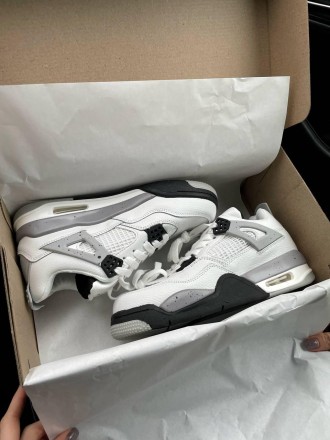 Кроссовки мужские белые Jordan 4 'White Cement'
Мужские кроссовки Найк Аир Джорд. . фото 5