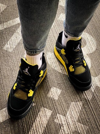 Кроссовки мужские черные Jordan 4 Retro "Thunder" Black Yellow
Черные мужские сп. . фото 8