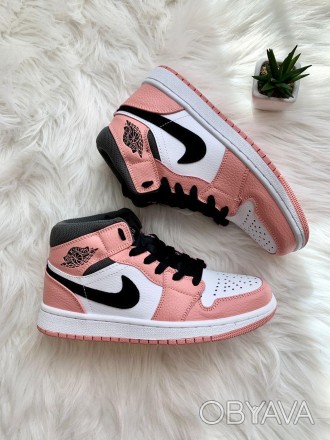 Кроссовки женские розовые Jordan 1 Retro High Patent Pink toe
Шикарная розовая р. . фото 1