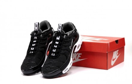 Кроссовки мужские черные Nike Air Max Plus TN Black White
Шикарные мужские кросс. . фото 4