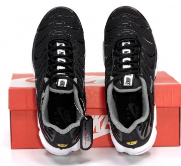 Кроссовки мужские черные Nike Air Max Plus TN Black White
Шикарные мужские кросс. . фото 9