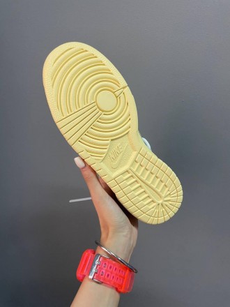 Кроссовки женские белые Nike SB Dunk x Off White Grey Yellow
Женские кроссовки Н. . фото 9