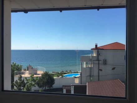 Сучасний будинок в Совіньйоне,біля моря. Одеса. фото 1 Сучасний будинок в Совіньйоне,біля моря. Одеса. фото 1