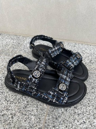 Сандали женские черные Chanel Dad Sandal Tweed Fabric Black
Женские сандали Шане. . фото 2