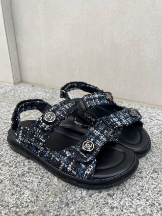 Сандали женские черные Chanel Dad Sandal Tweed Fabric Black
Женские сандали Шане. . фото 4