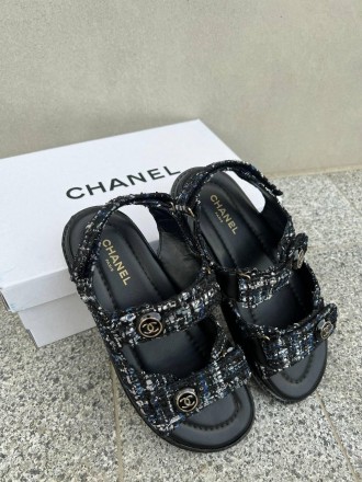 Сандали женские черные Chanel Dad Sandal Tweed Fabric Black
Женские сандали Шане. . фото 9