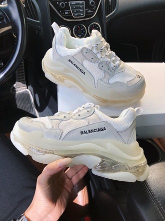 Кроссовки женские белые Balenciaga Triple S Clear Sole white
Повседневные женски. . фото 9