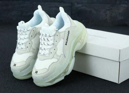 Кроссовки женские белые Balenciaga Triple S Clear Sole white
Повседневные женски. . фото 8