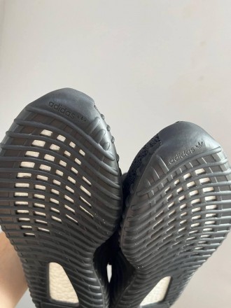 Кроссовки мужские черные Adidas Yeezy Boost 350 Black
Вечная классика - легендар. . фото 5