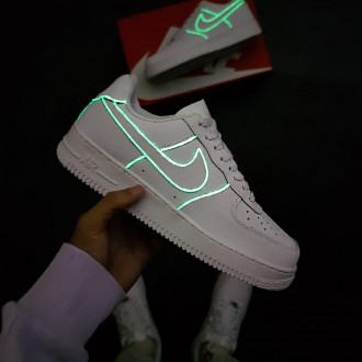 Кроссовки мужские белые Nike Air Force 1
Классические белые мужские кроссовки На. . фото 2