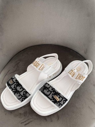 Сандали женские белые Dior Sandals White Grey
Женские сандали Диор в классическо. . фото 2